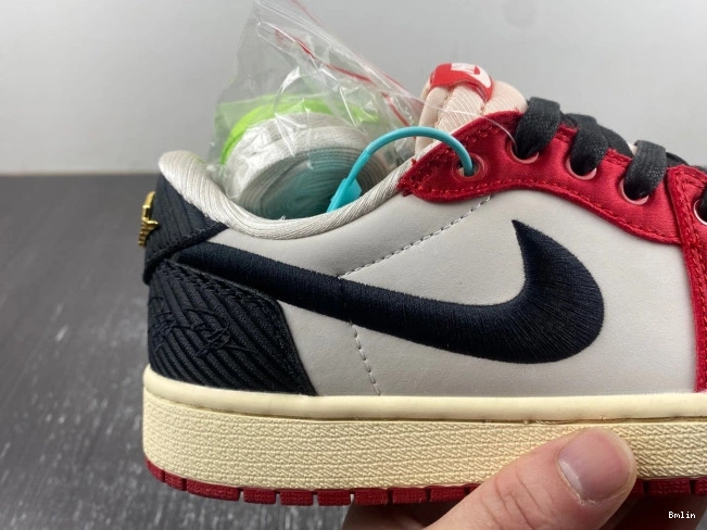 Boostmaster lin FN0432-017 OG Jordan x Air 1 Low Home Room Trophy 0821